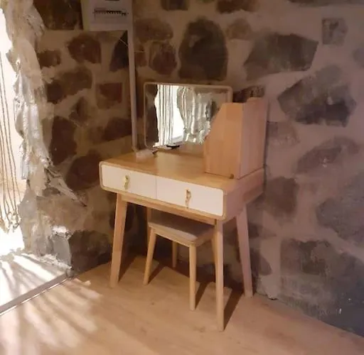 Serenity Mountain Askas